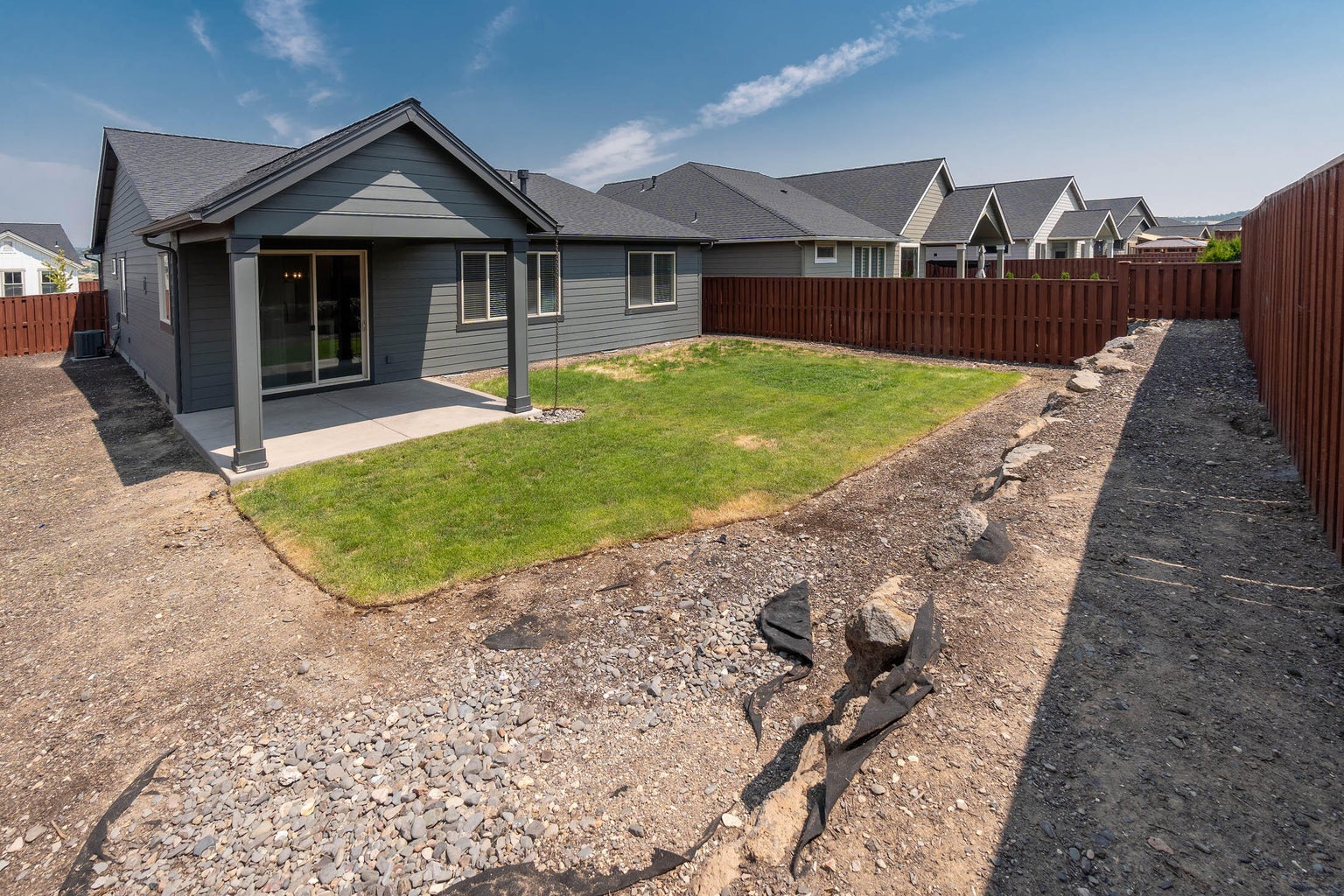 Photo of 1076 NE Henry Drive 24 of 30