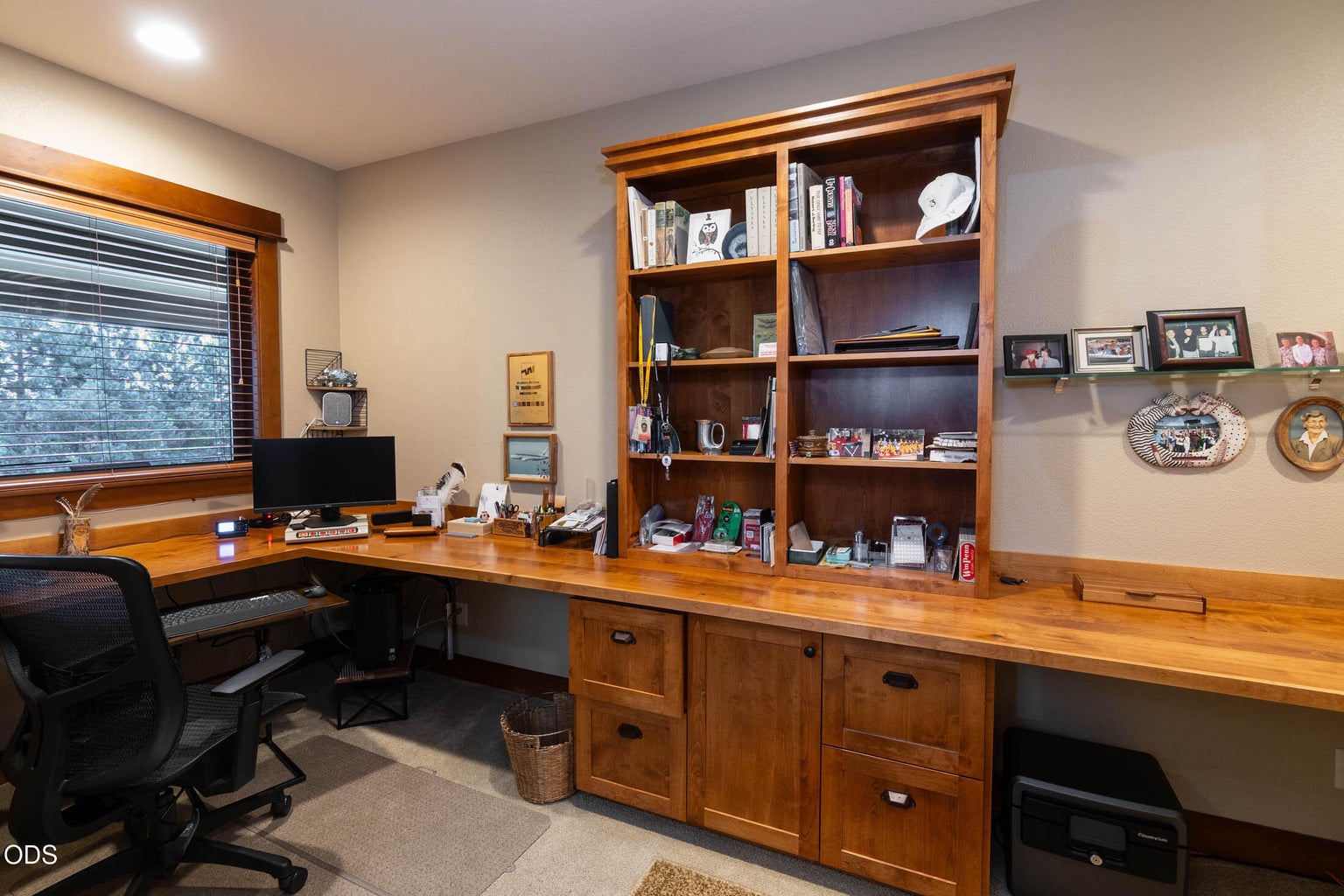 Lower Level: Here is the downstairs office view 1.