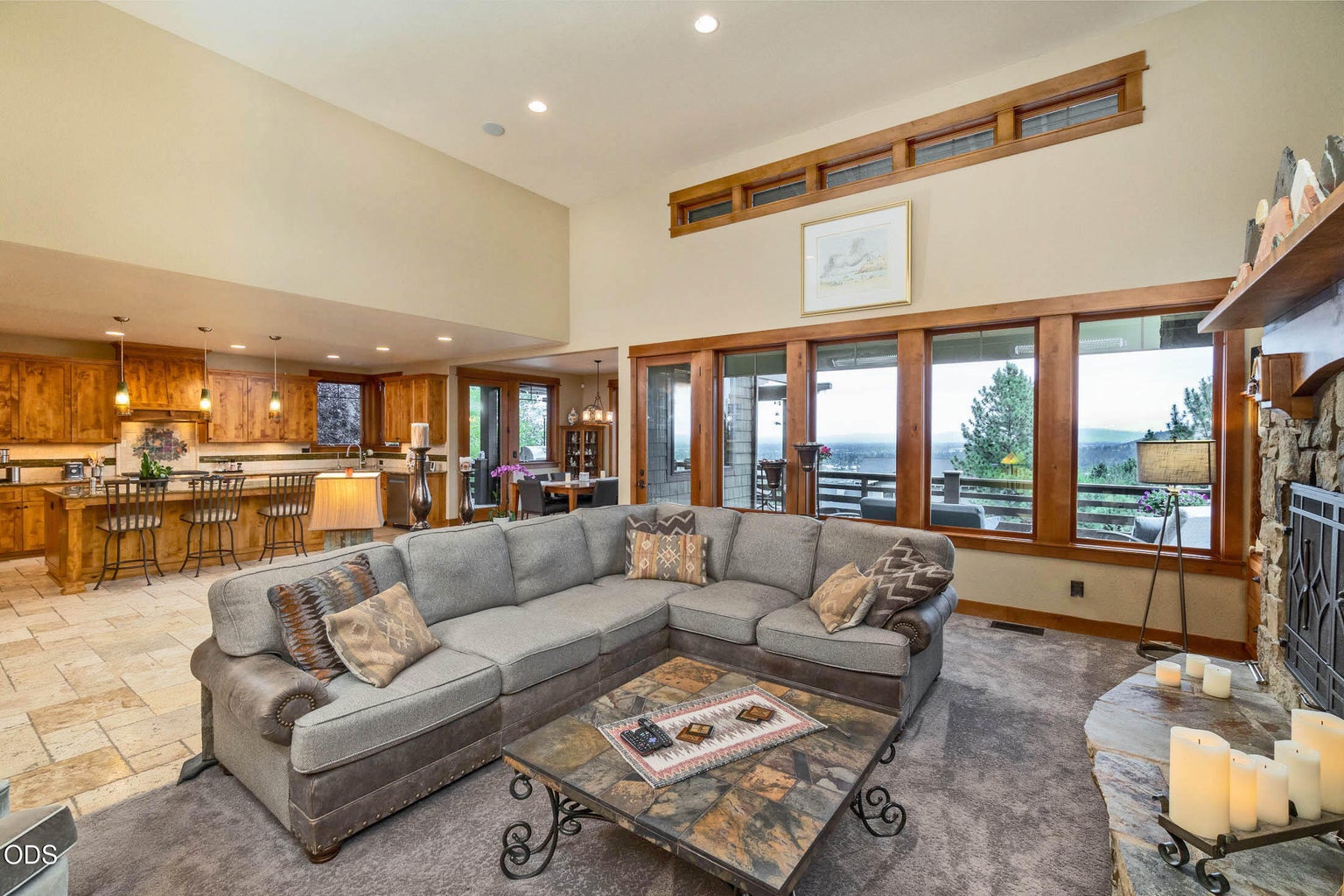 Open Plan - Great for Entertaining
