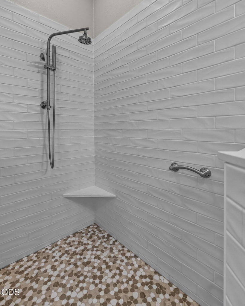 Primary Shower