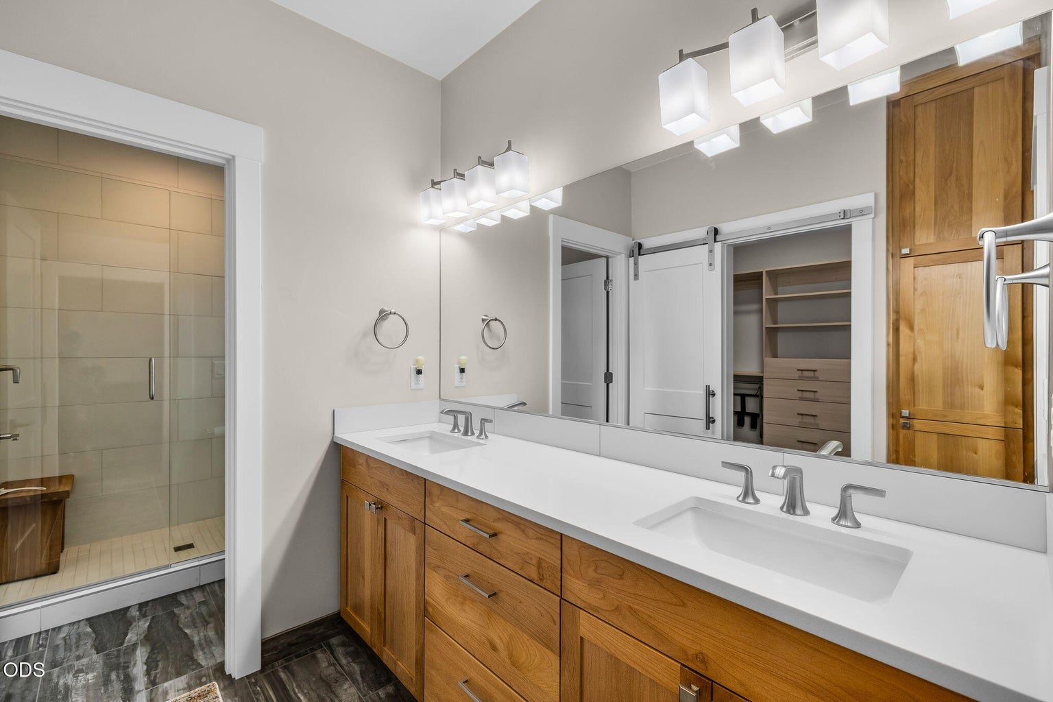 Photo of 1087 N Lavender Lane 16 of 50