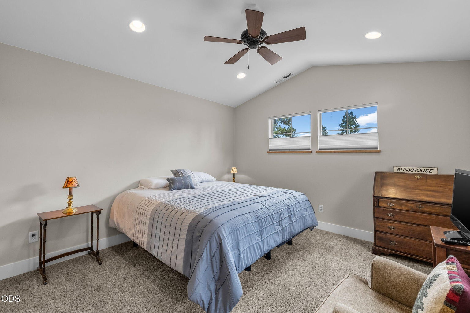 Photo of 1087 N Lavender Lane 23 of 50
