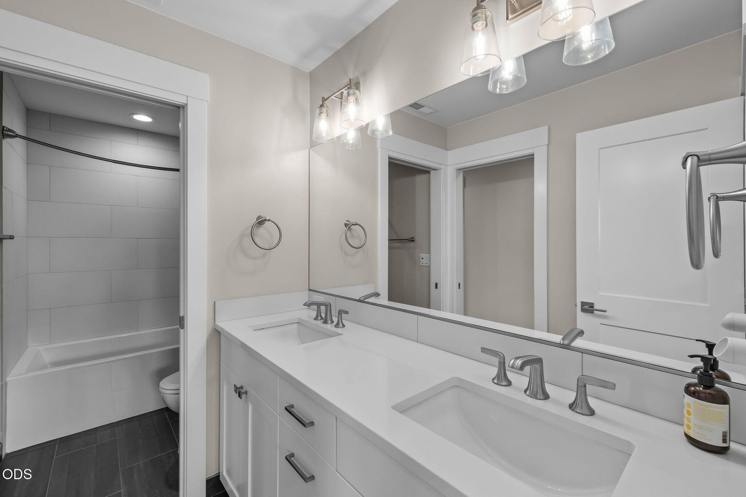 Photo of 1087 N Lavender Lane 26 of 50