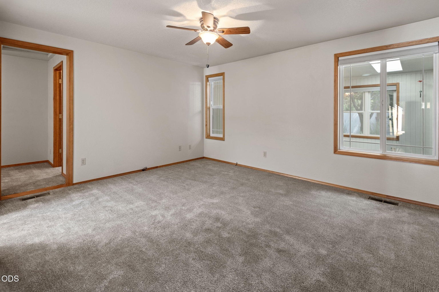 Photo of 1105 SE Palmwood Court 13 of 29