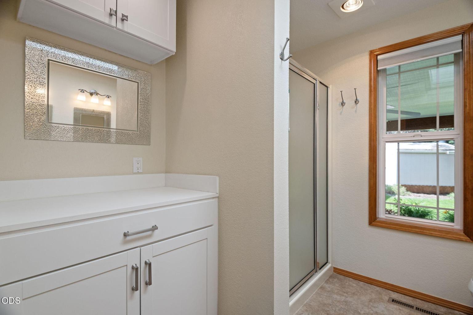 Photo of 1105 SE Palmwood Court 15 of 29