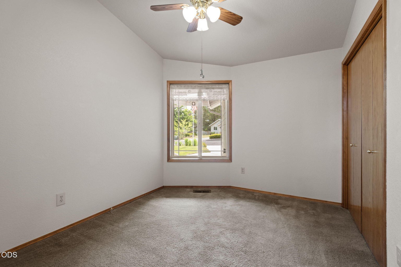 Photo of 1105 SE Palmwood Court 19 of 29