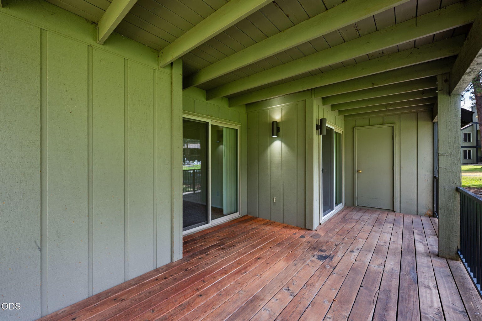 Photo of 897 E Desperado Trail 29 of 43