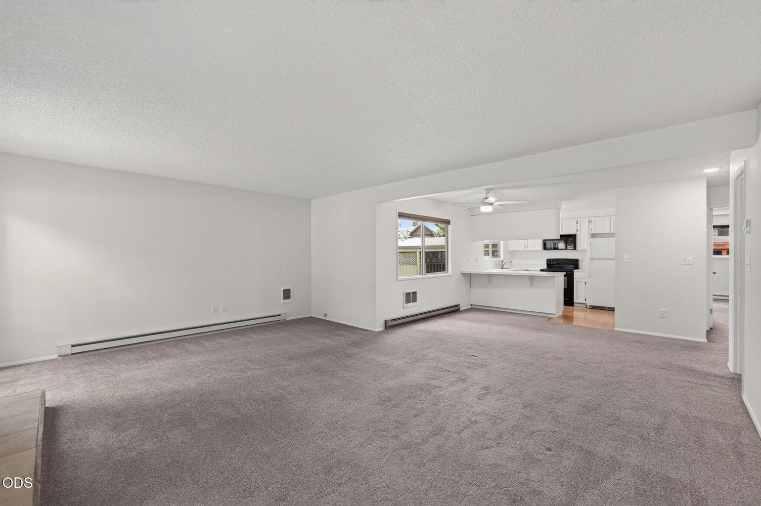 Photo of 897 E Desperado Trail 9 of 43