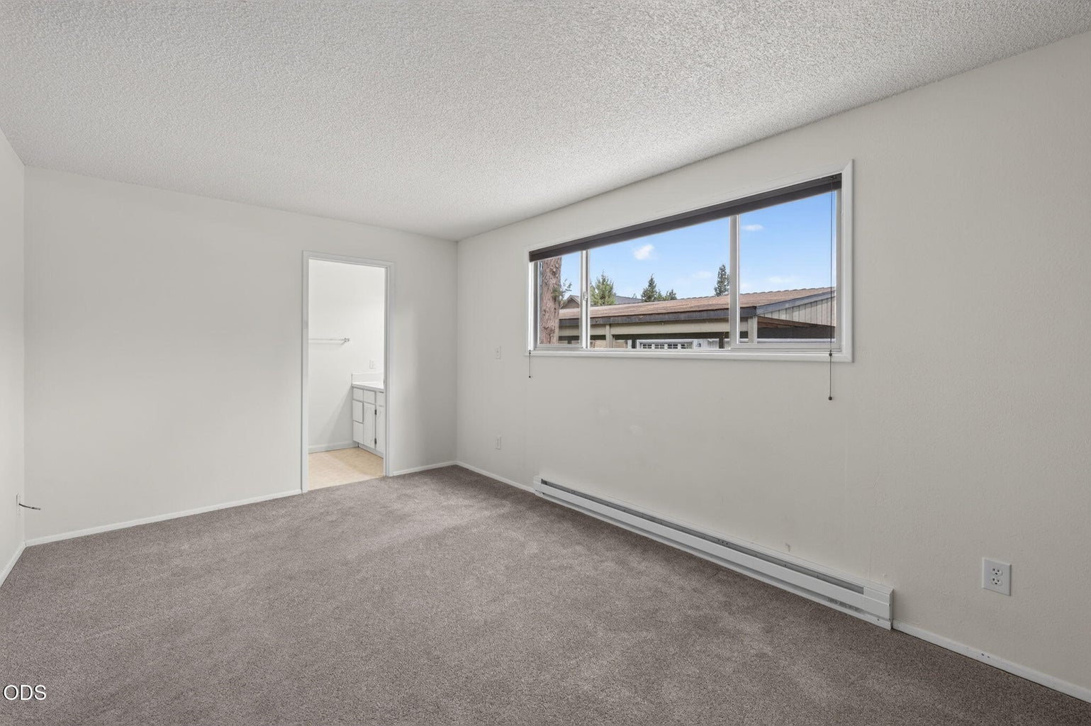 Photo of 897 E Desperado Trail 16 of 43