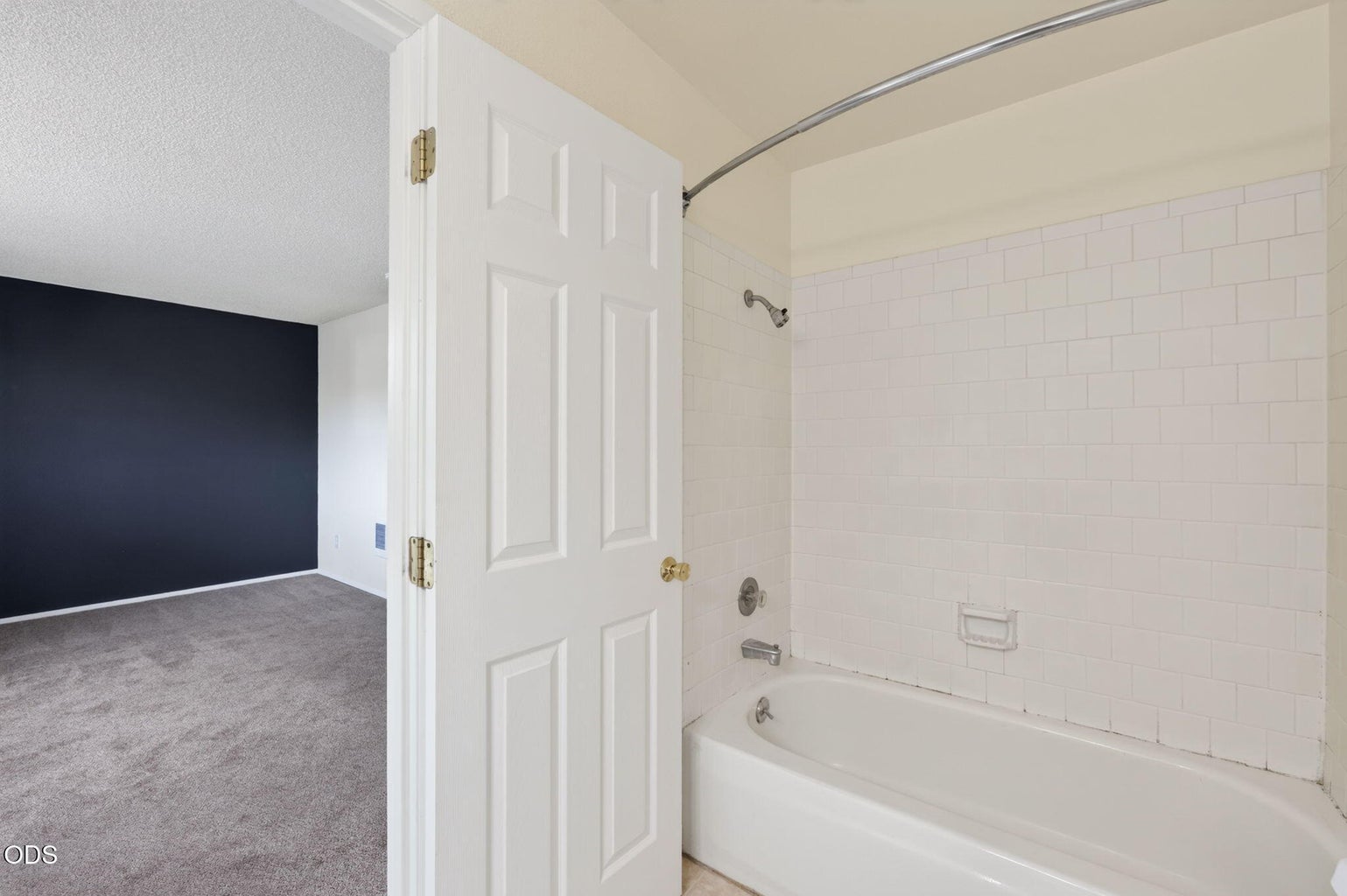 Photo of 897 E Desperado Trail 19 of 43