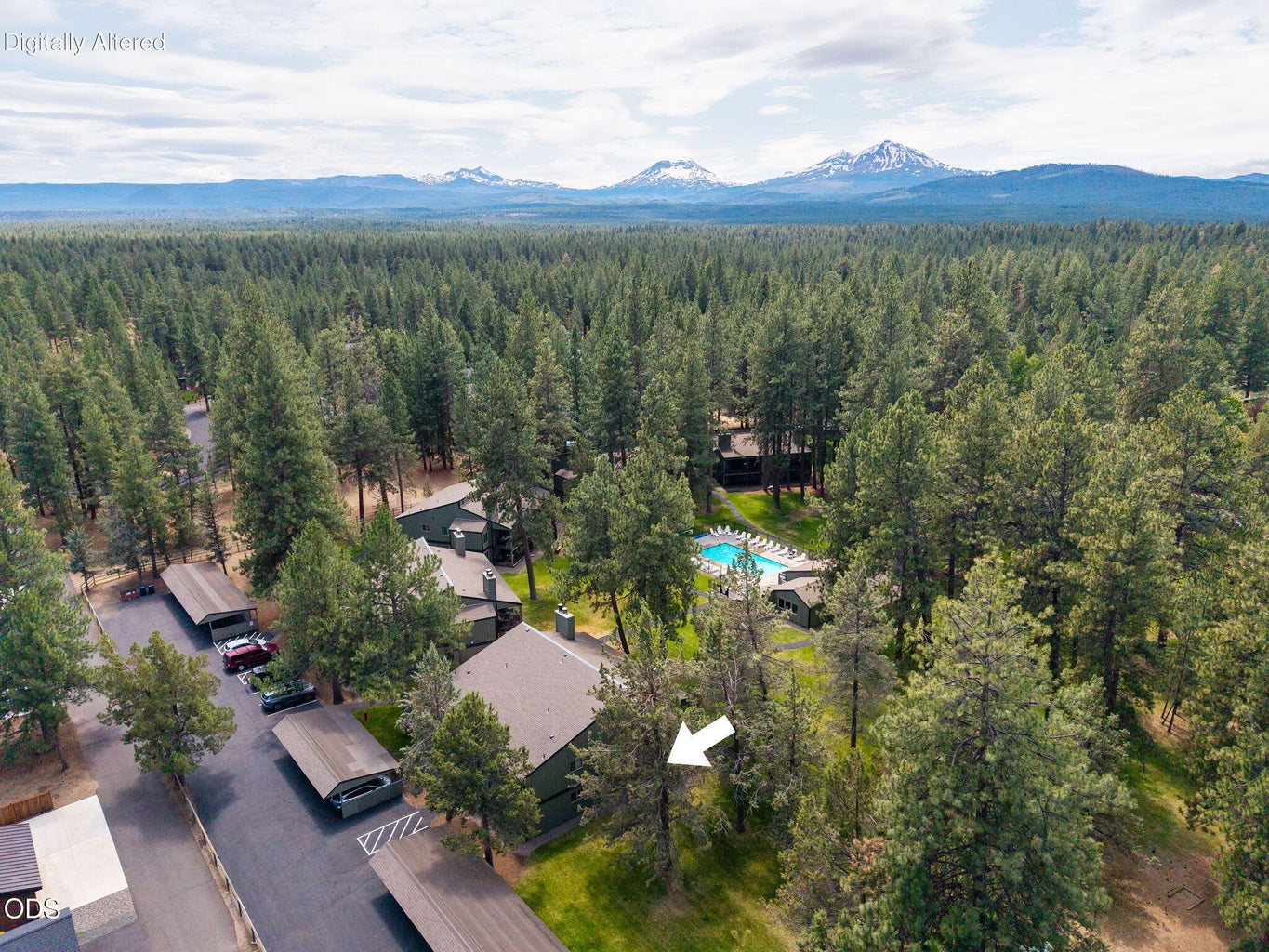 Photo of 897 E Desperado Trail 1 of 43