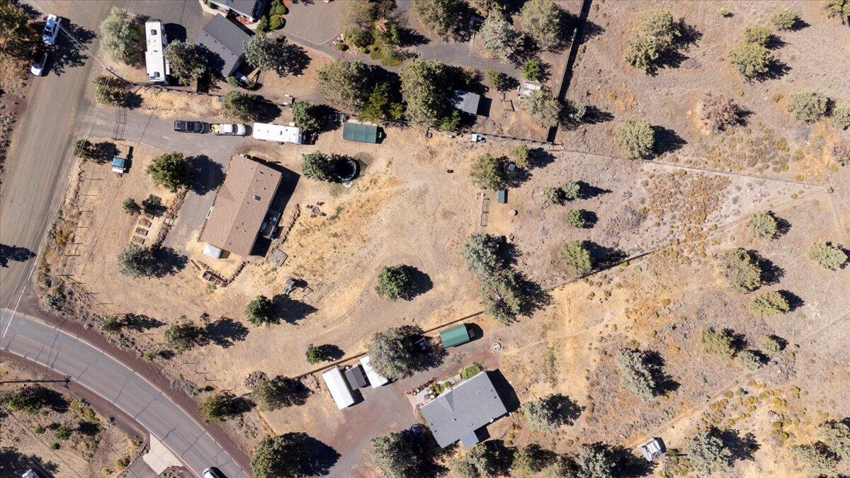 Photo of 13770 SW Cinder Cone Loop 3 of 41