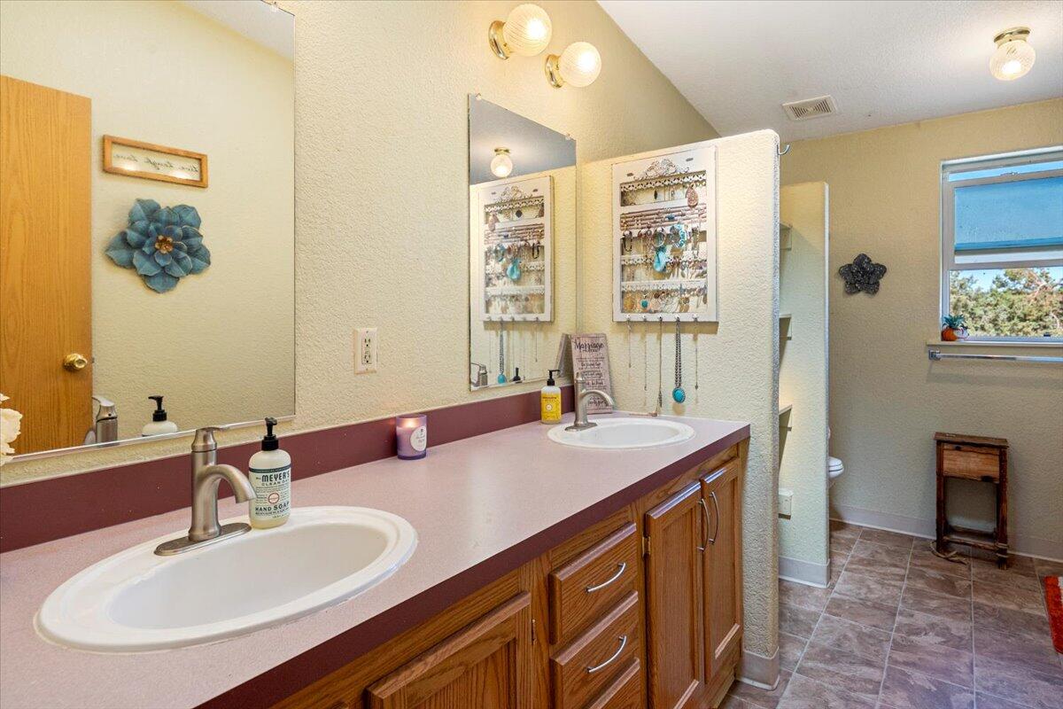 Primary bath with double vanity