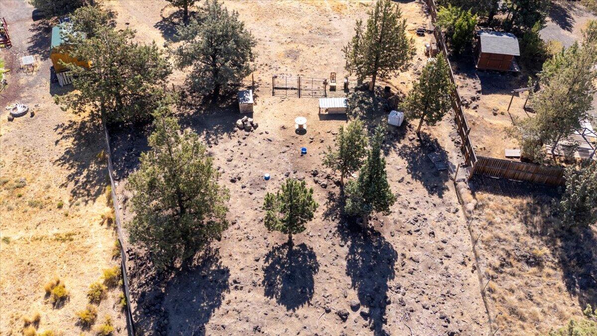 Photo of 13770 SW Cinder Cone Loop 24 of 41
