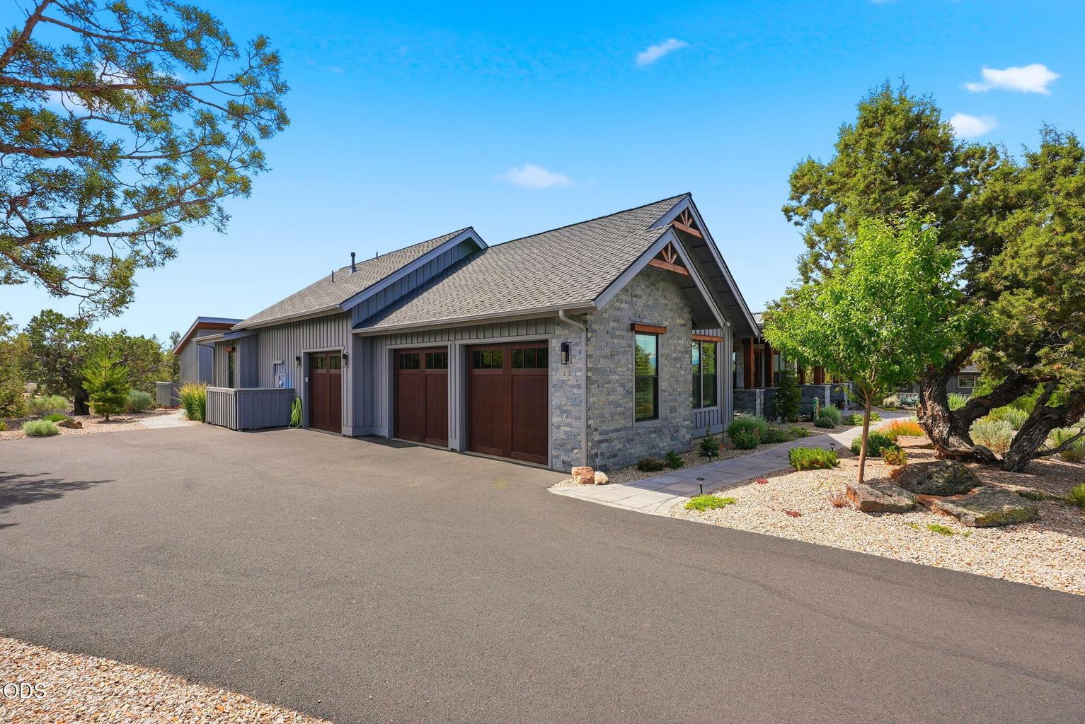 3 Car Garage