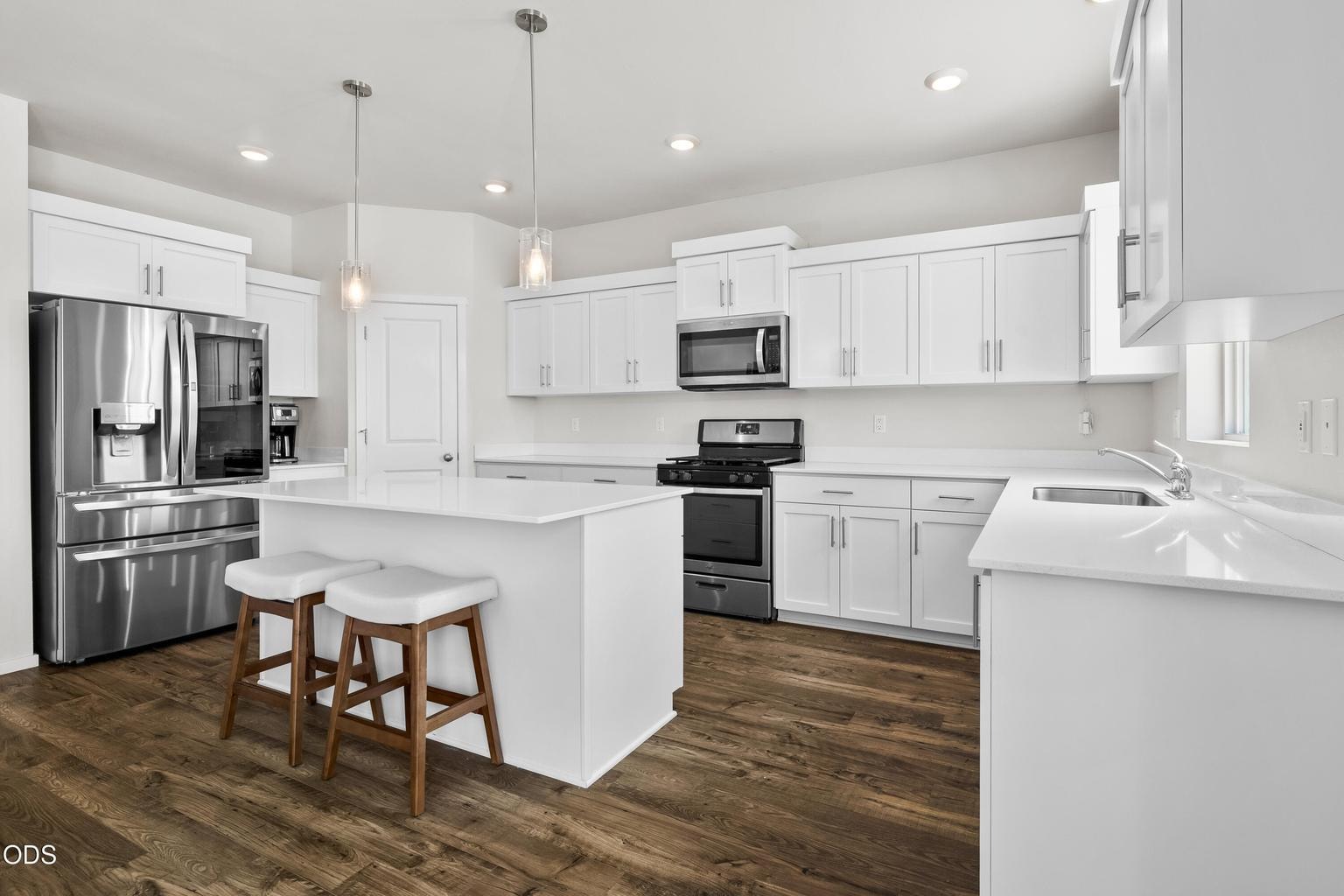 Photo of 509 SE Stetson Court 10 of 57