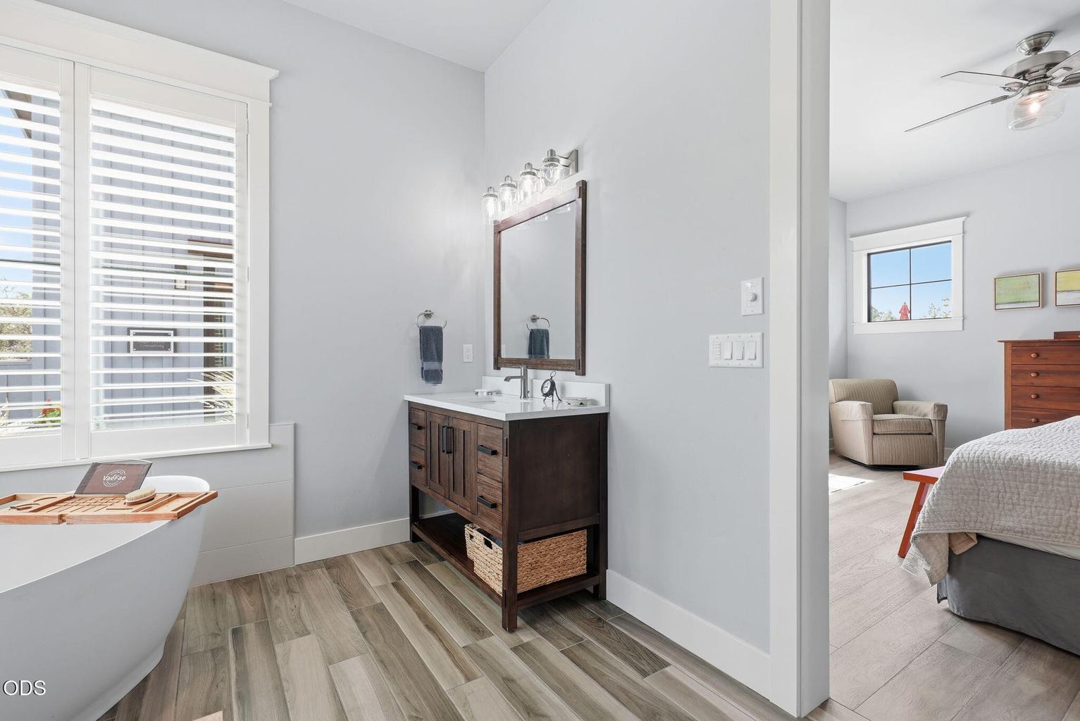 Primary Bath - Dual Vanity