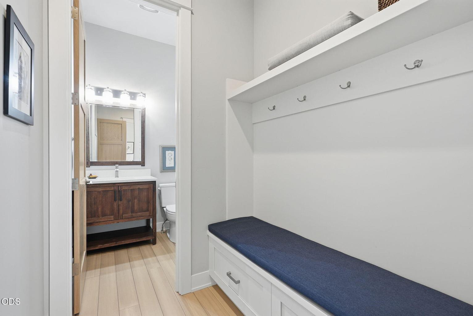 Mud Room off Garage w/Half Bath