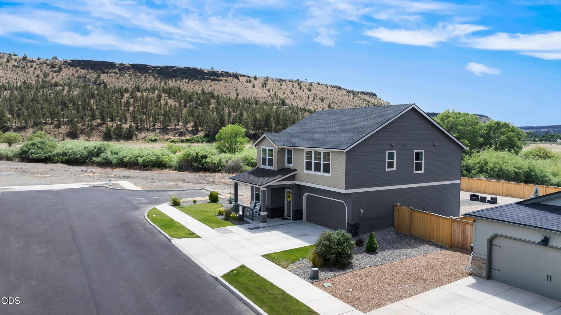 Photo of 509 SE Stetson Court 44 of 57