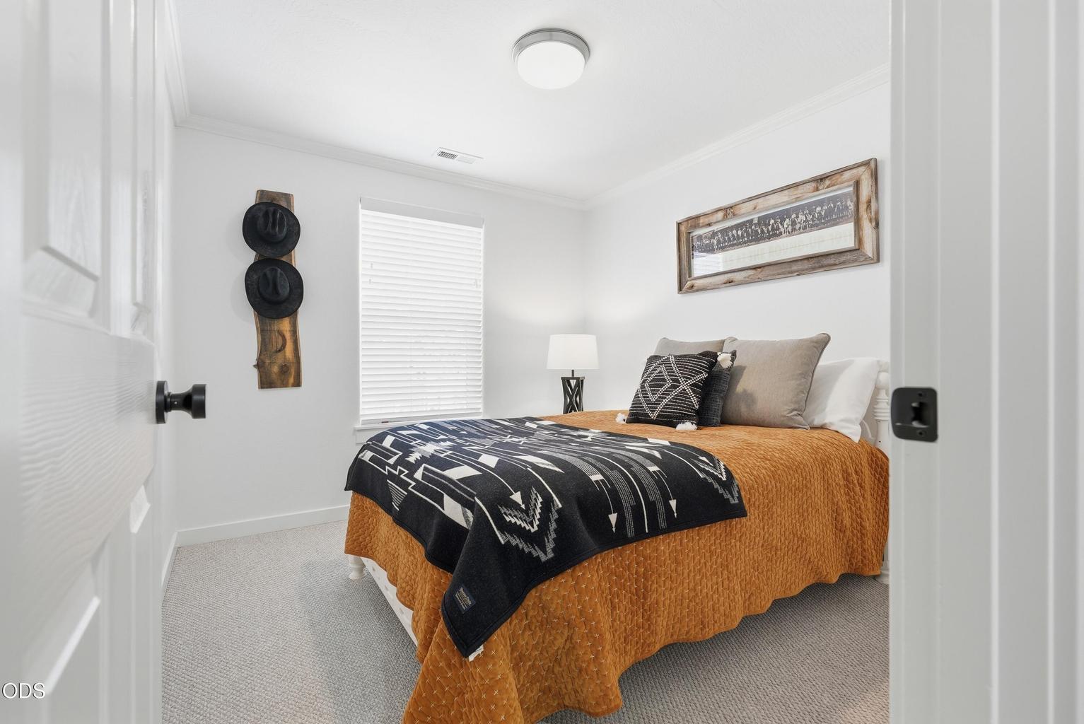 Photo of 950 N Hindeman Avenue 19 of 38