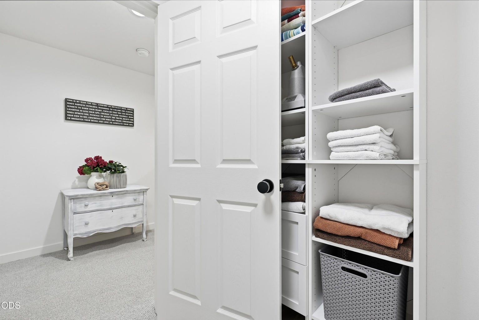 Photo of 950 N Hindeman Avenue 27 of 38