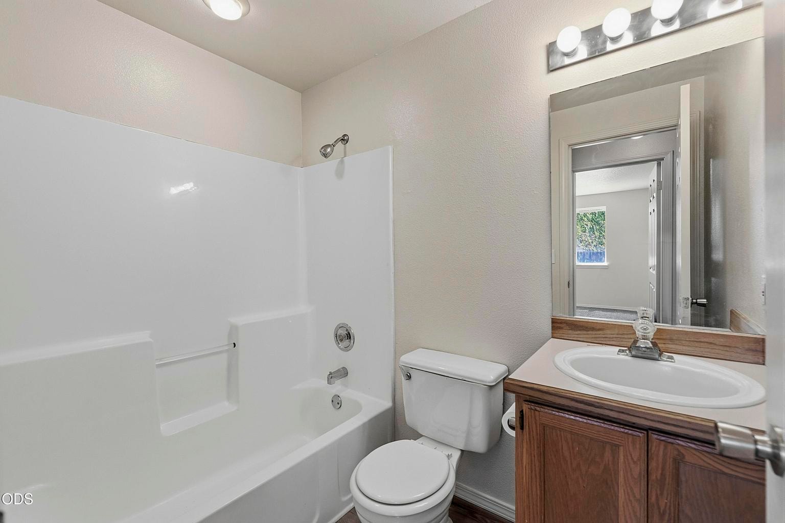 Photo of 2150 SW 29th Street 14 of 26