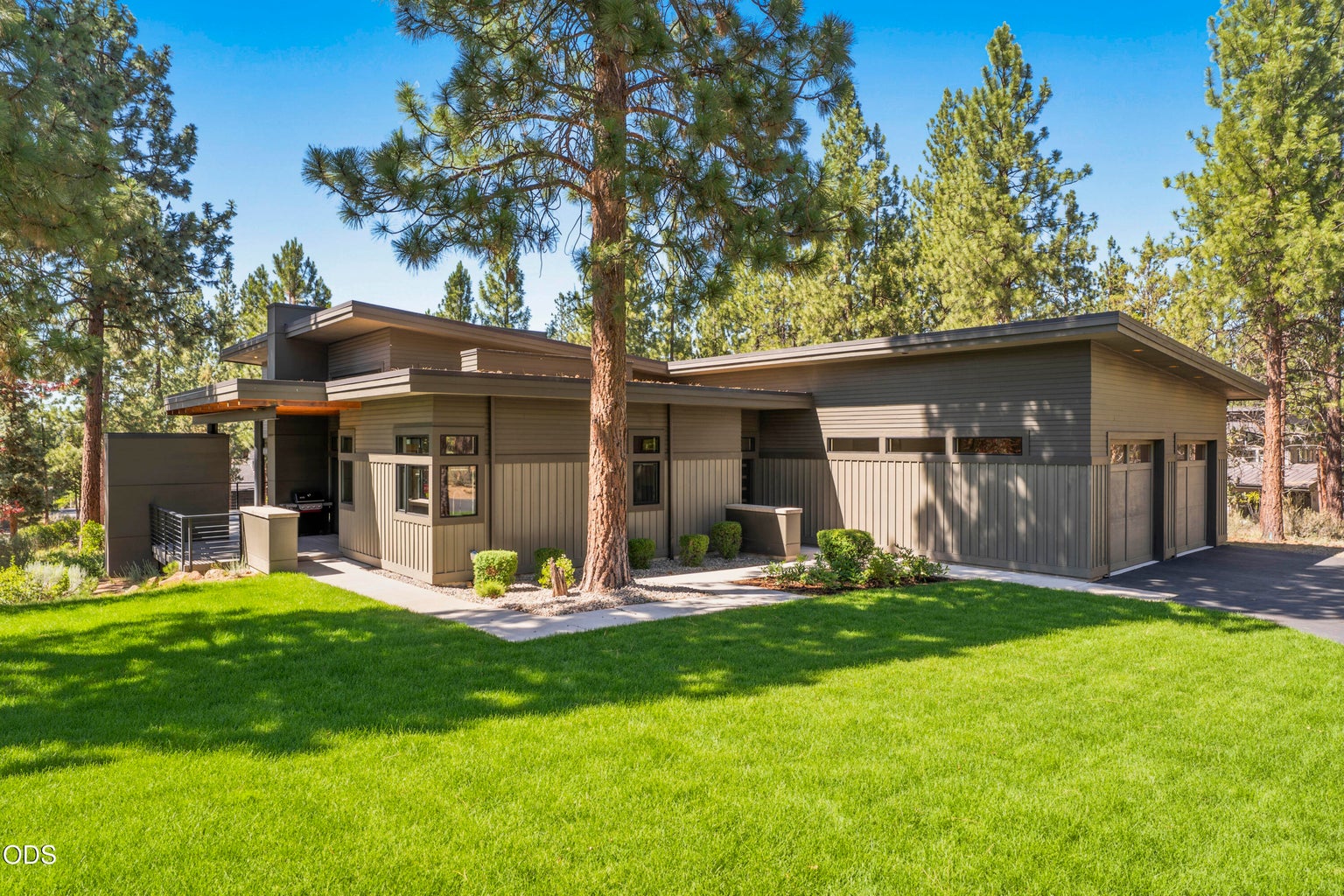 Photo of 19450 Bainbridge Court 3 of 54