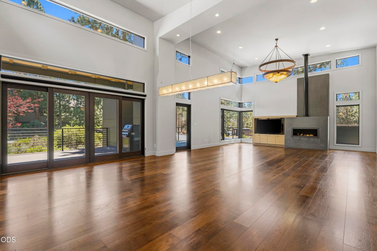 Photo of 19450 Bainbridge Court 2 of 54