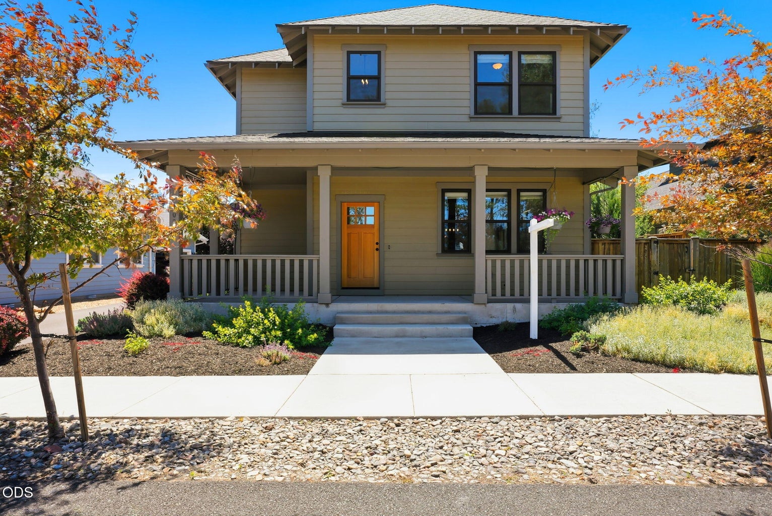 Photo of 1035 E Horse Back Trail 1 of 54