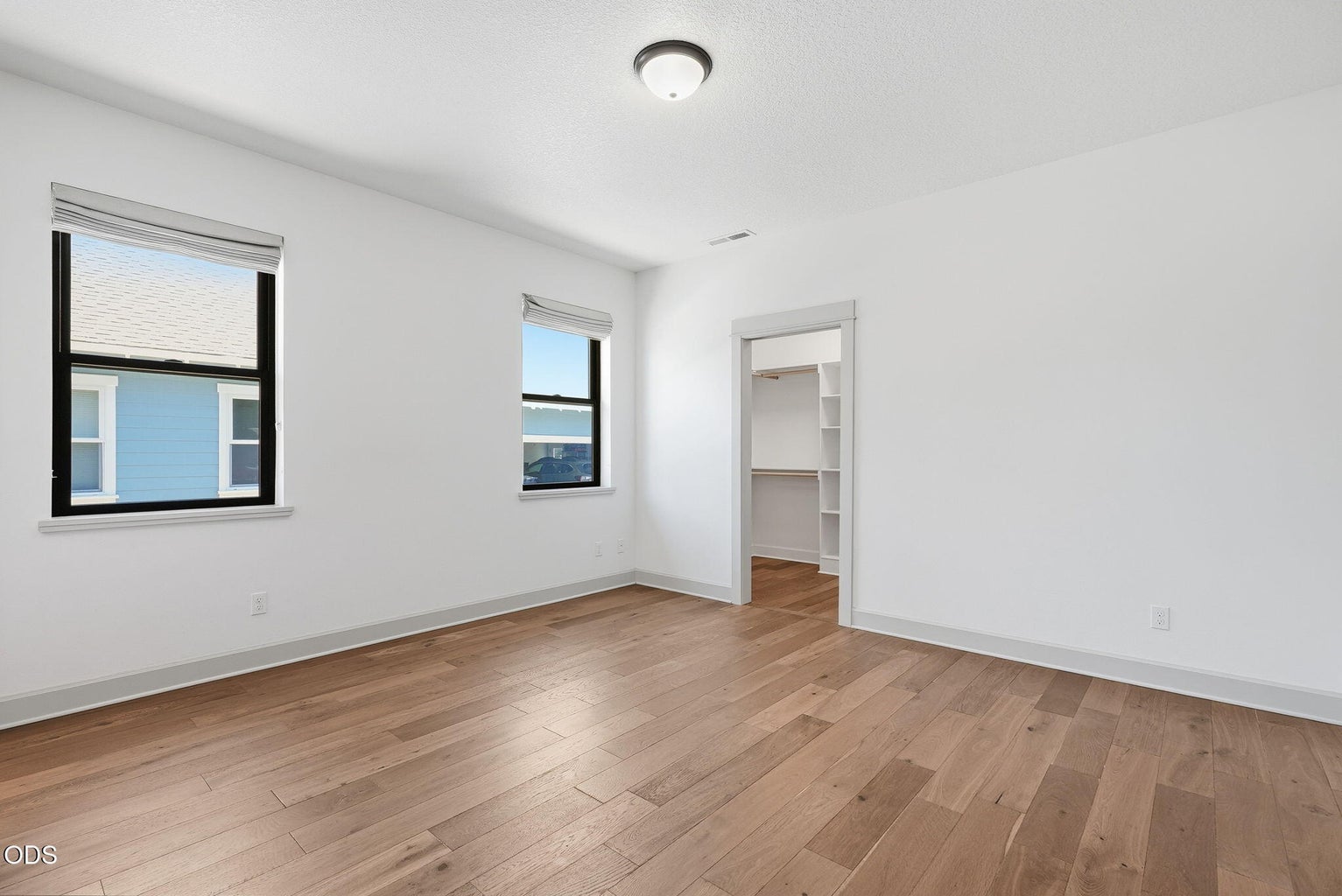 Photo of 1035 E Horse Back Trail 25 of 54
