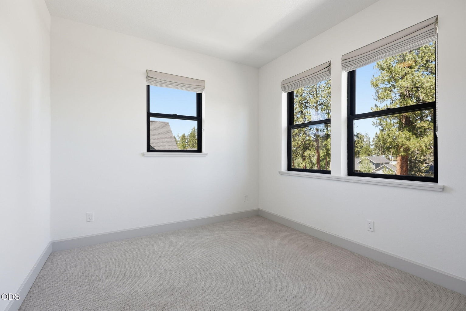 Photo of 1035 E Horse Back Trail 31 of 54