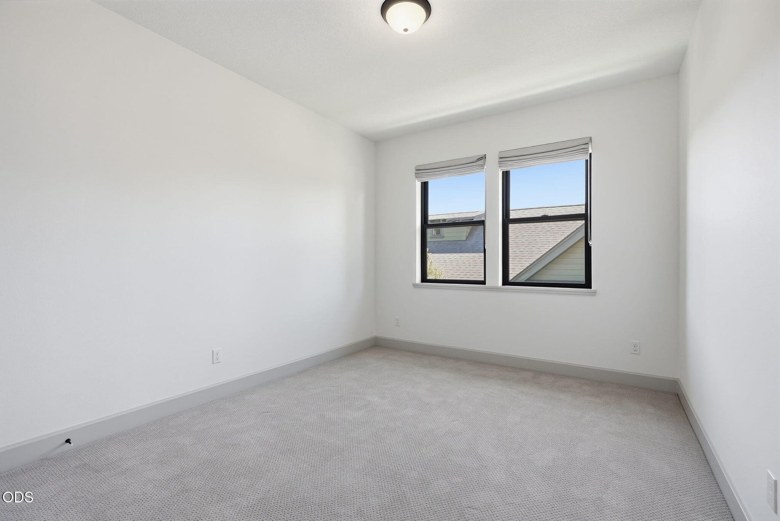 Photo of 1035 E Horse Back Trail 33 of 54