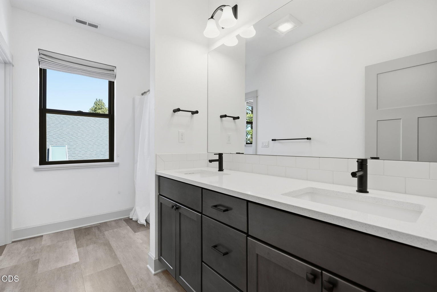Photo of 1035 E Horse Back Trail 38 of 54