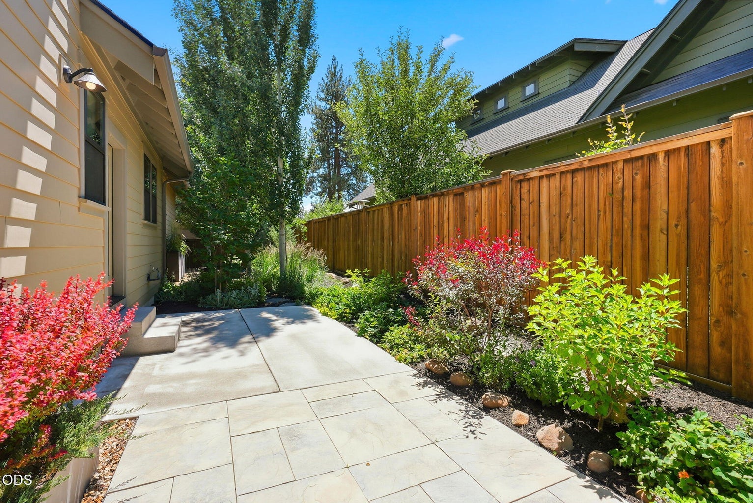 Photo of 1035 E Horse Back Trail 42 of 54