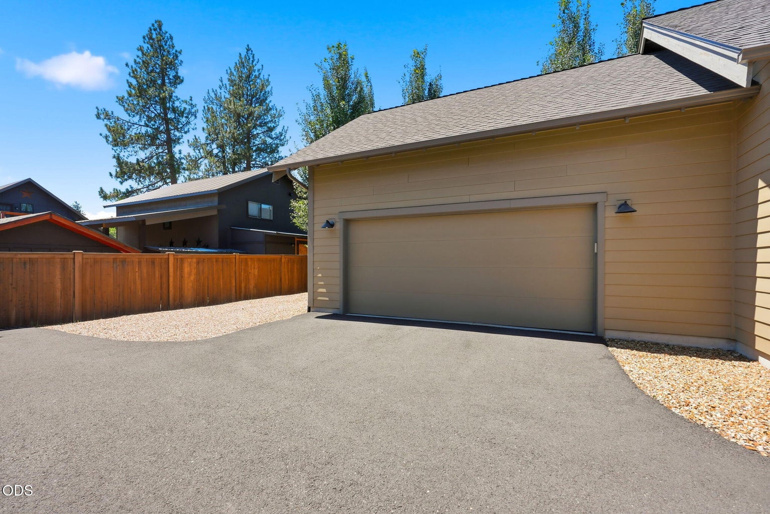 Photo of 1035 E Horse Back Trail 45 of 54