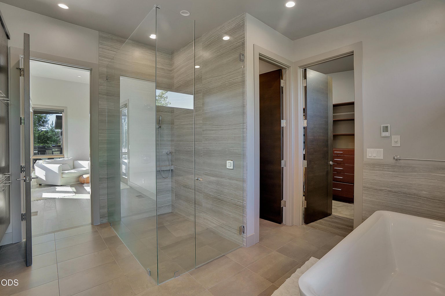 Photo of 61785 Hosmer Lake Drive 24 of 45