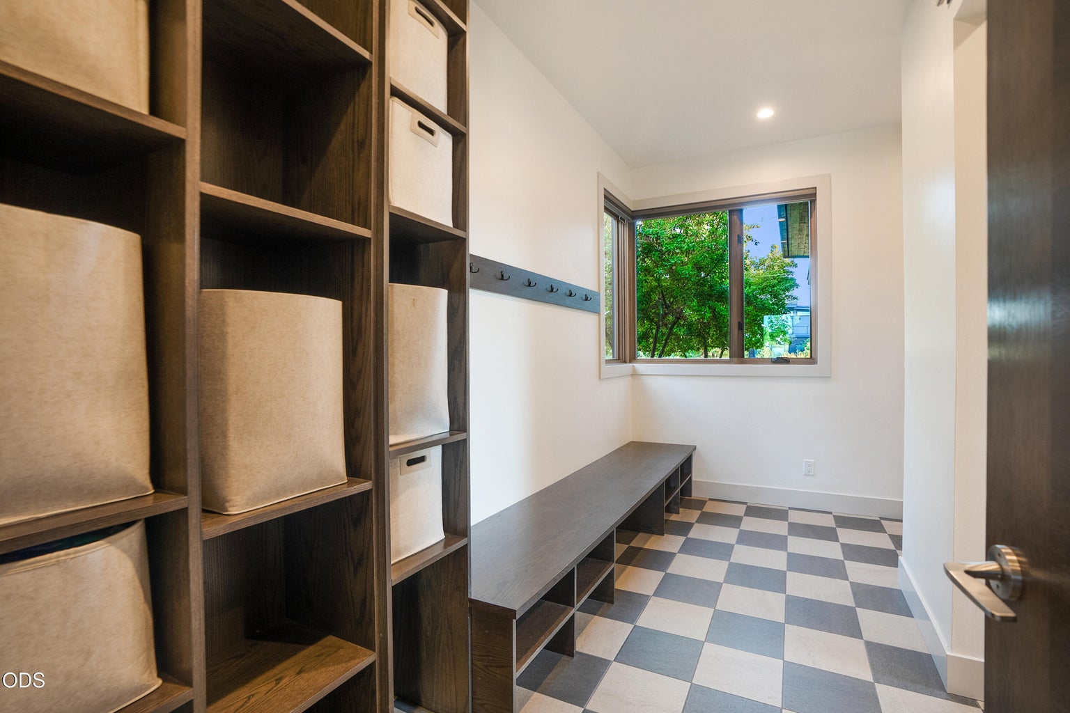 Photo of 61785 Hosmer Lake Drive 27 of 45