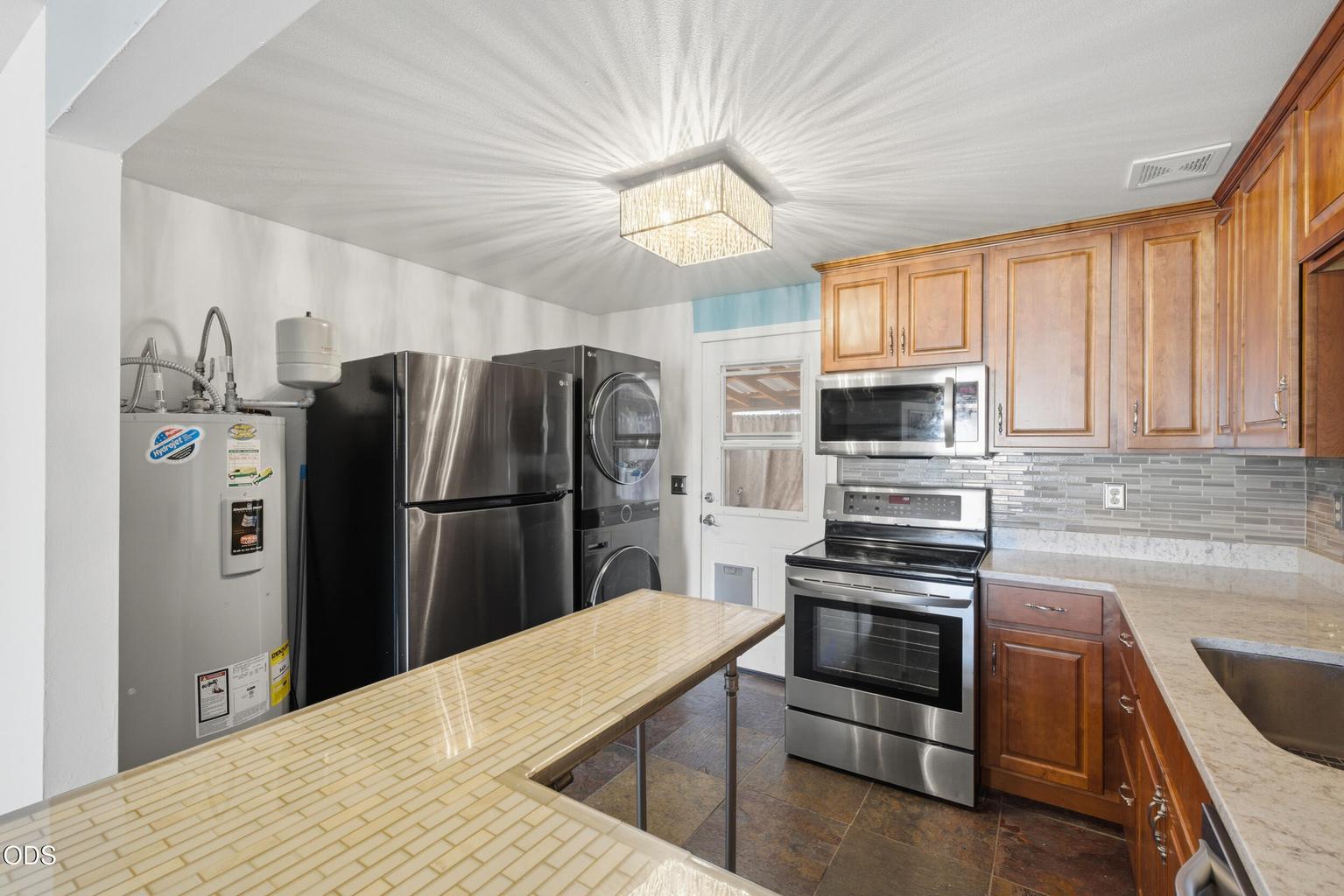 Photo of 2346 SW 20th Court 22 of 41