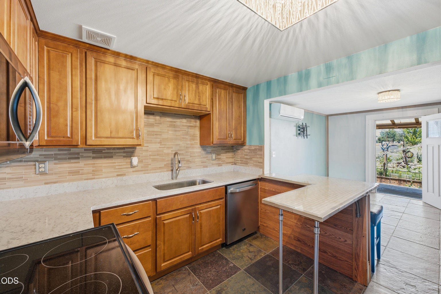 Photo of 2346 SW 20th Court 23 of 41
