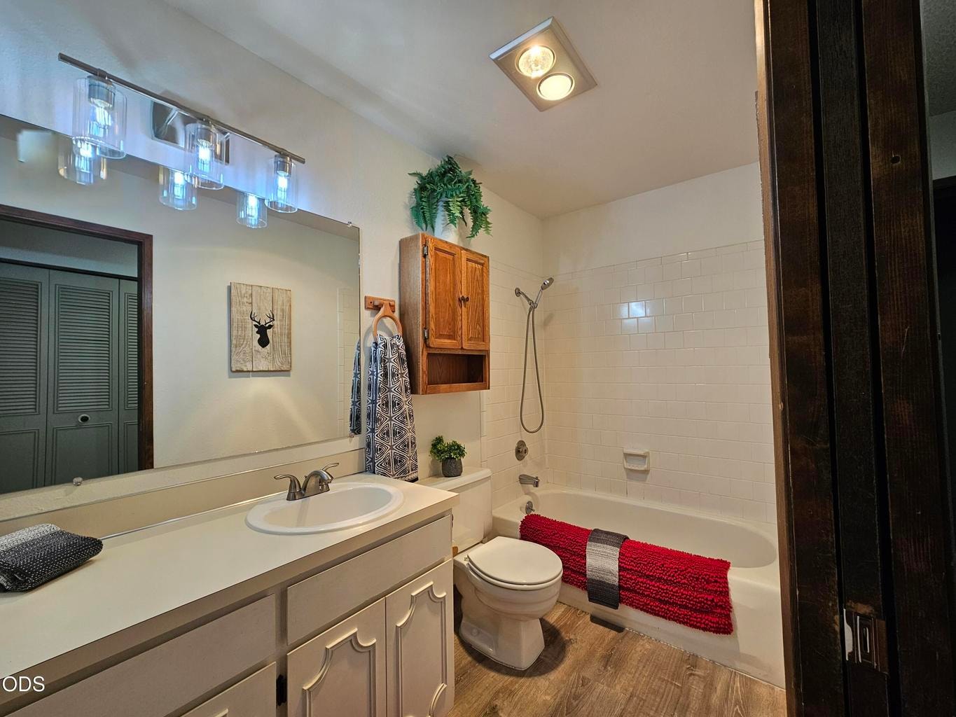 2nd Primary bath