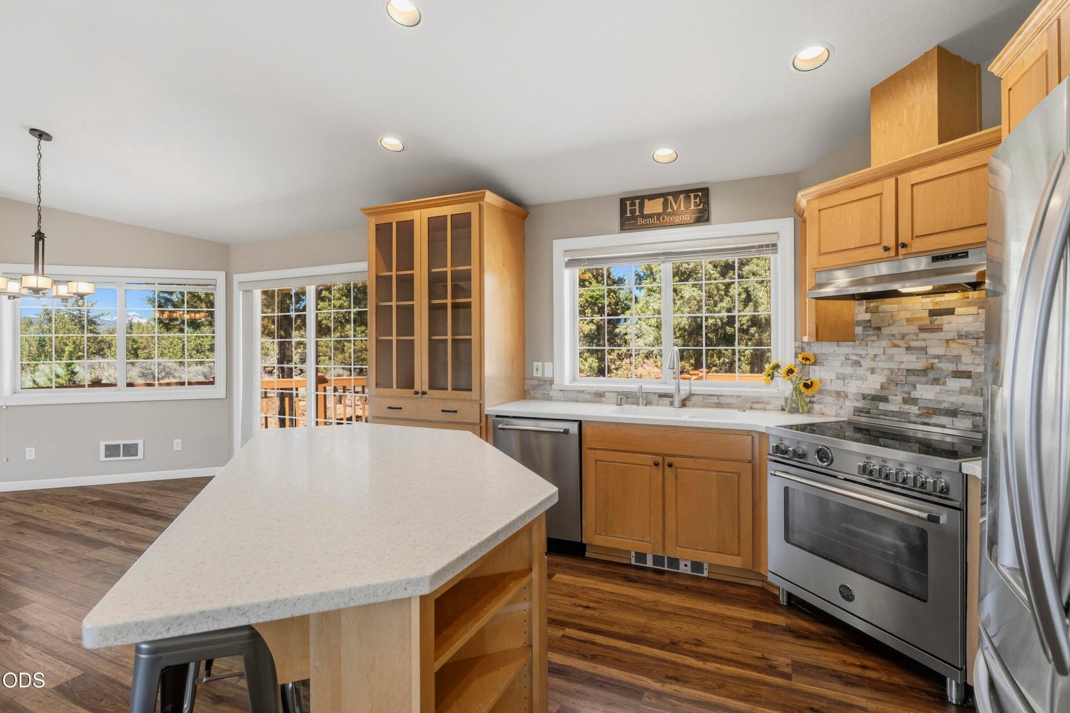 Photo of 64736 Alcor Place 15 of 65