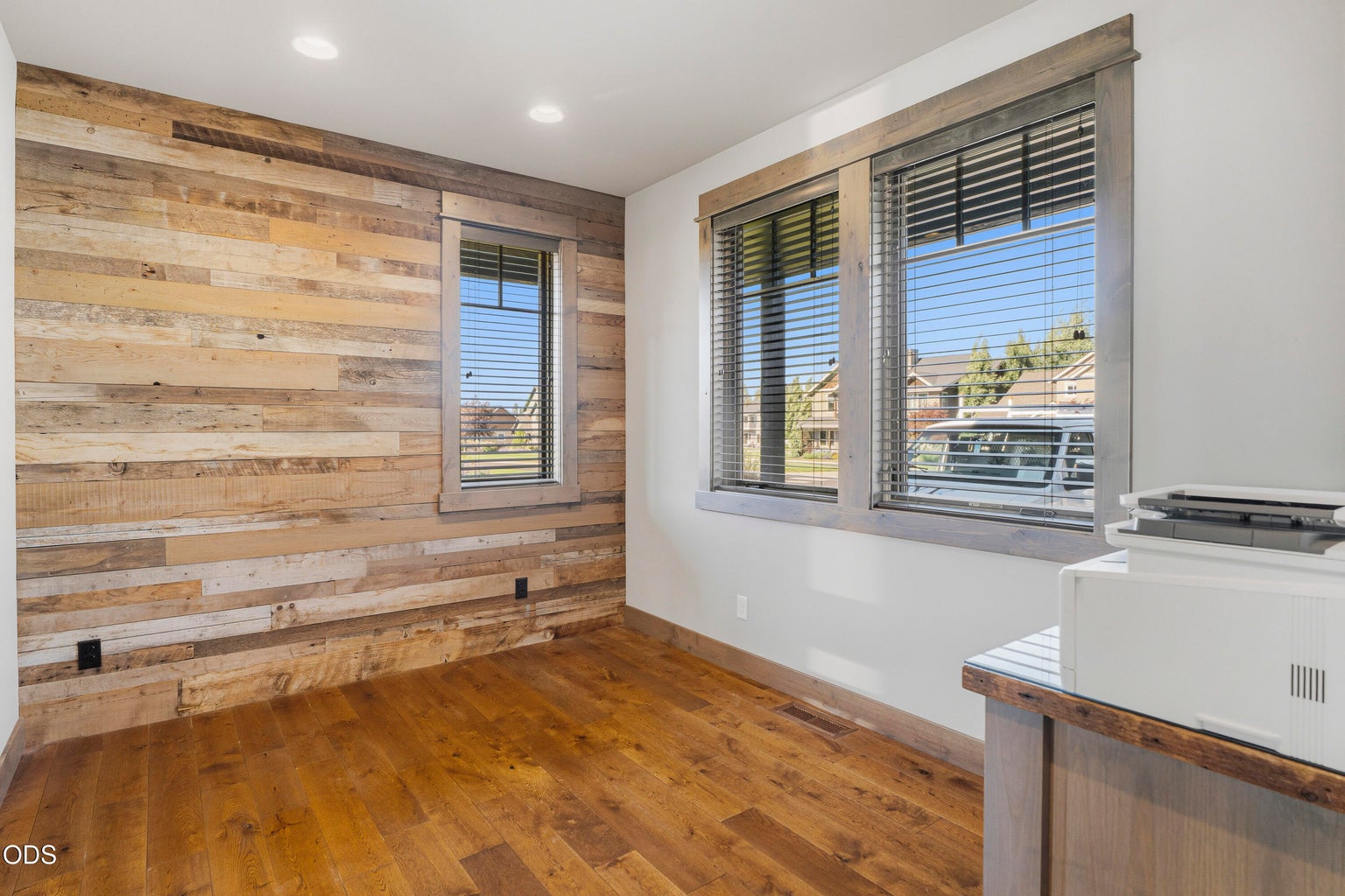 Photo of 751 S Redwood Street 27 of 70