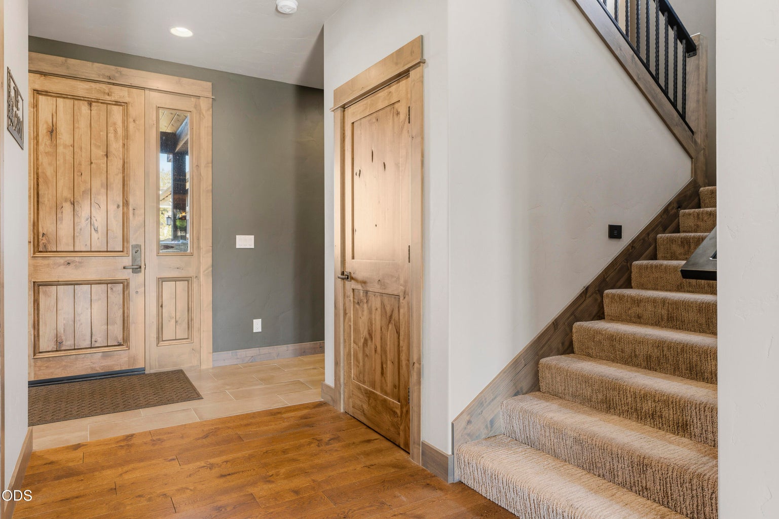 Photo of 751 S Redwood Street 36 of 70