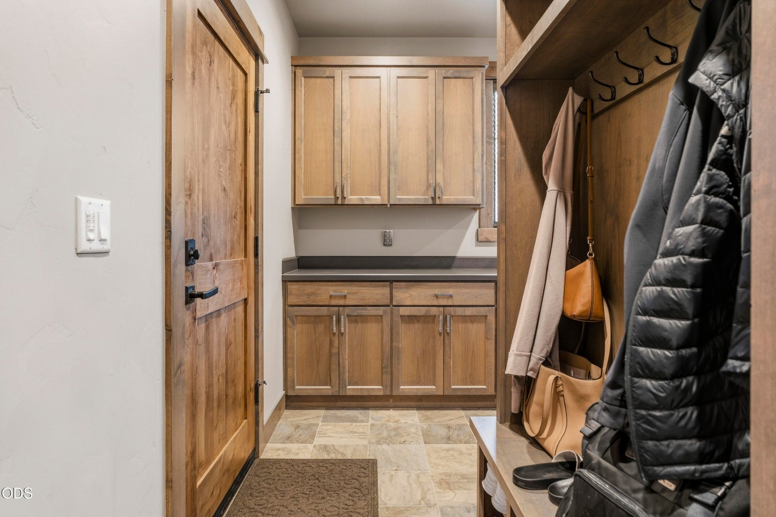 Photo of 751 S Redwood Street 34 of 70