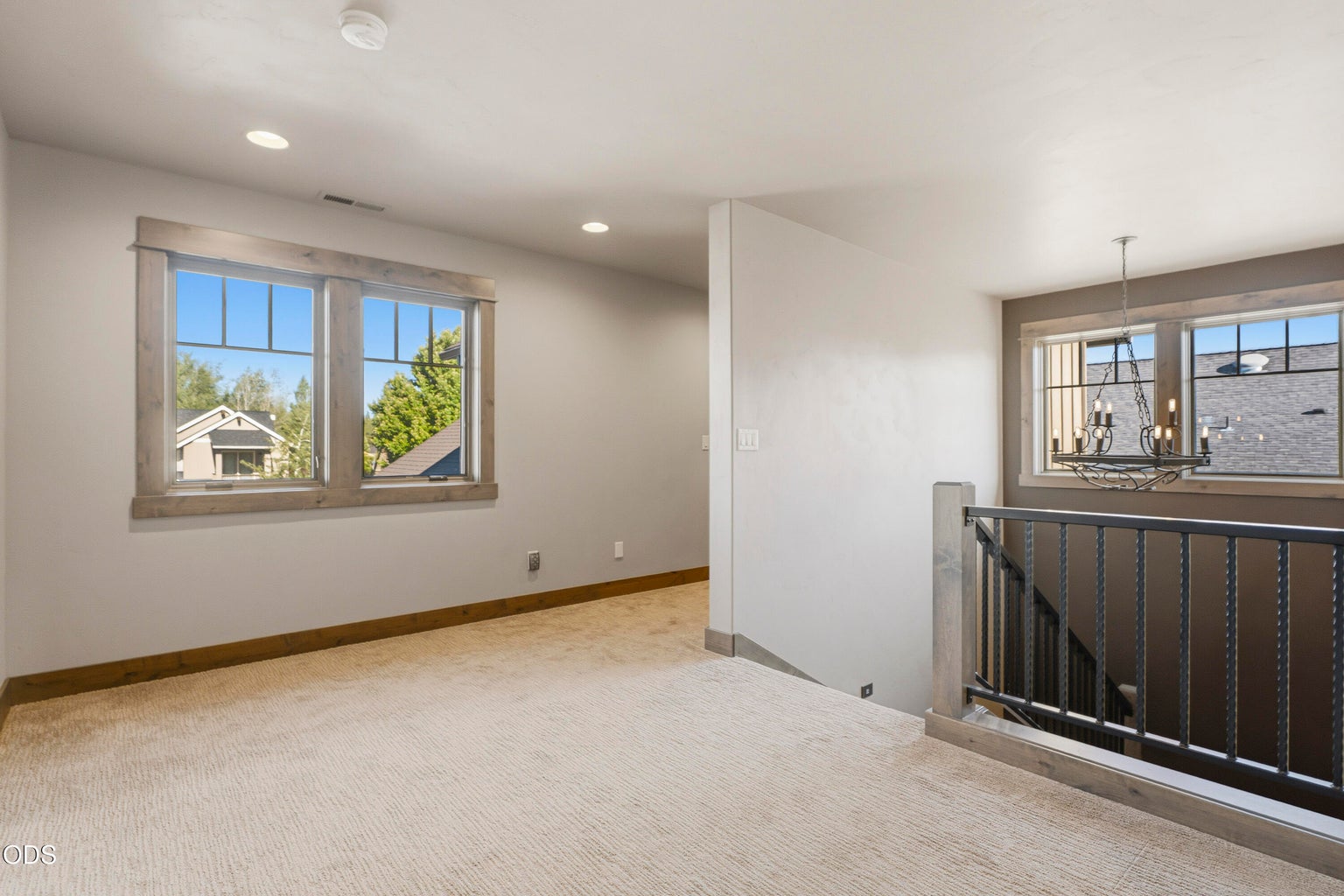 Photo of 751 S Redwood Street 38 of 70