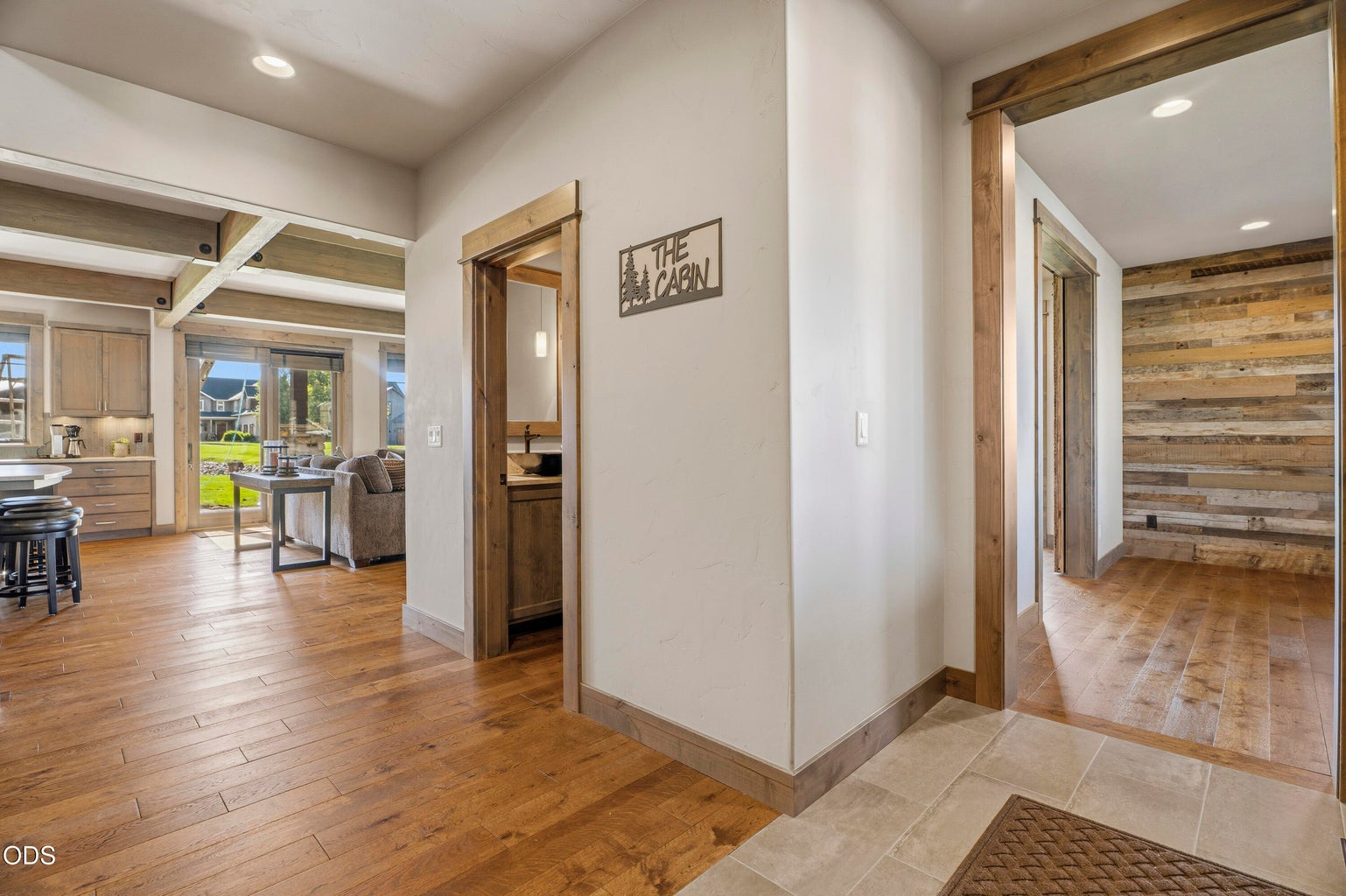 Photo of 751 S Redwood Street 31 of 70