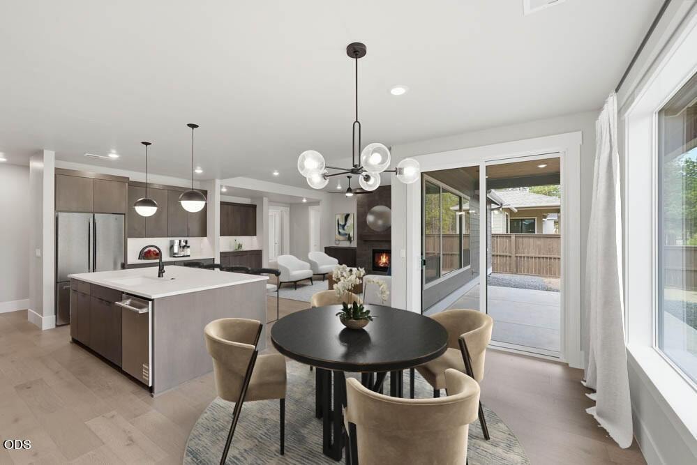 Photo of 1313 NW Ochoa Drive 3 of 12