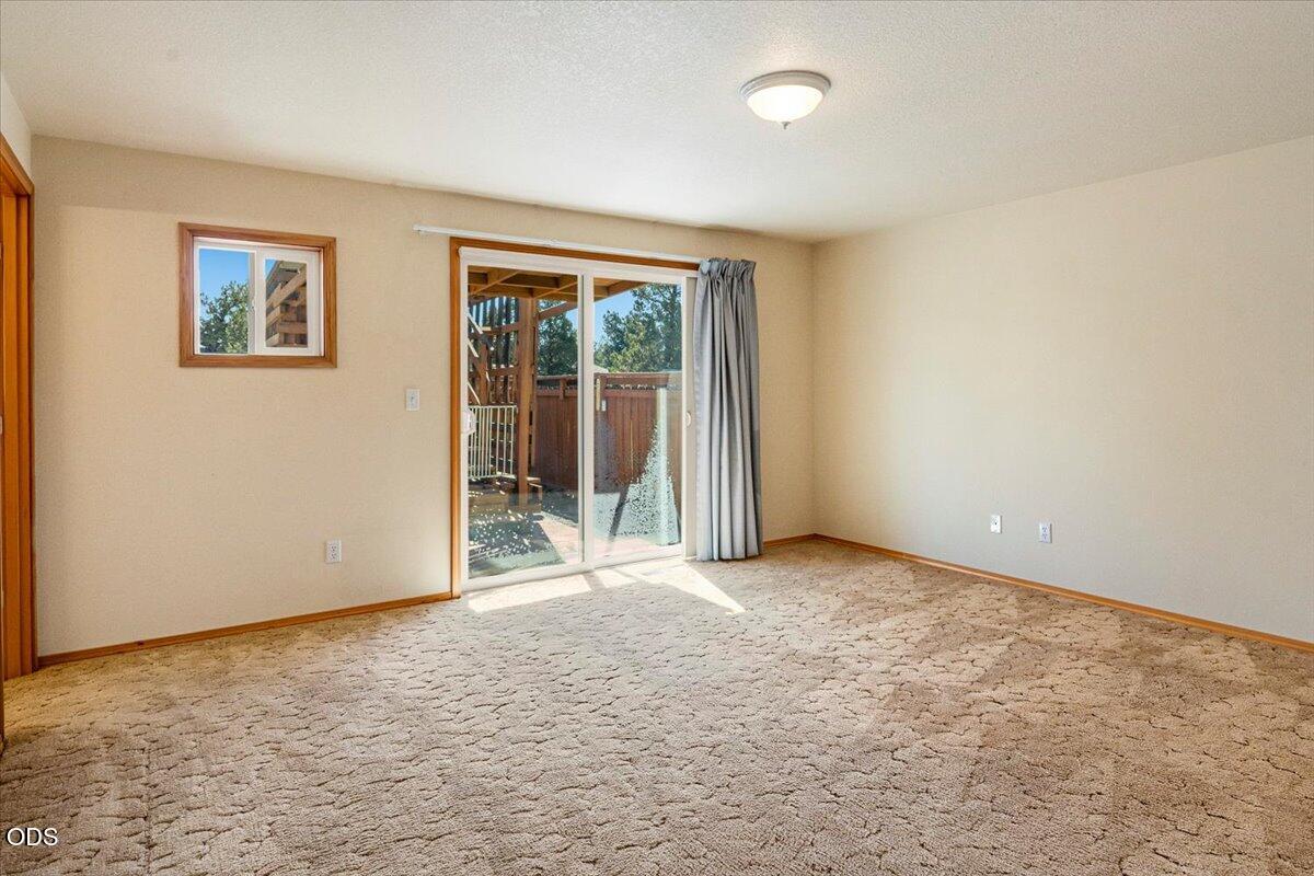 Photo of 6565 NW Homestead Way 30 of 50