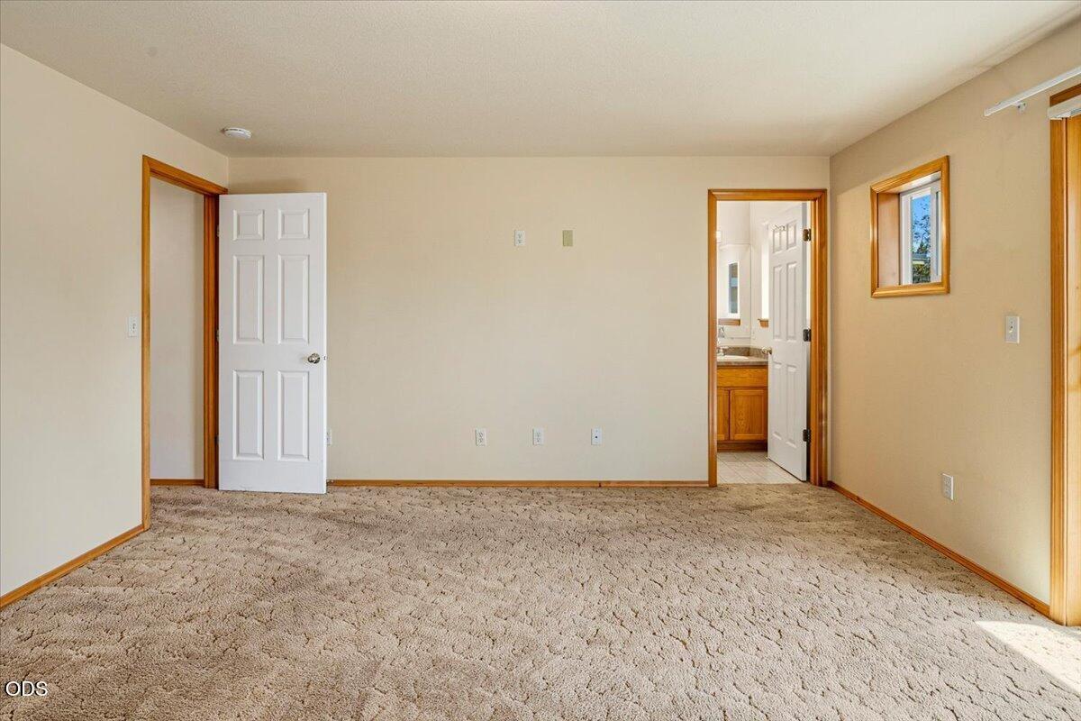 Photo of 6565 NW Homestead Way 32 of 50