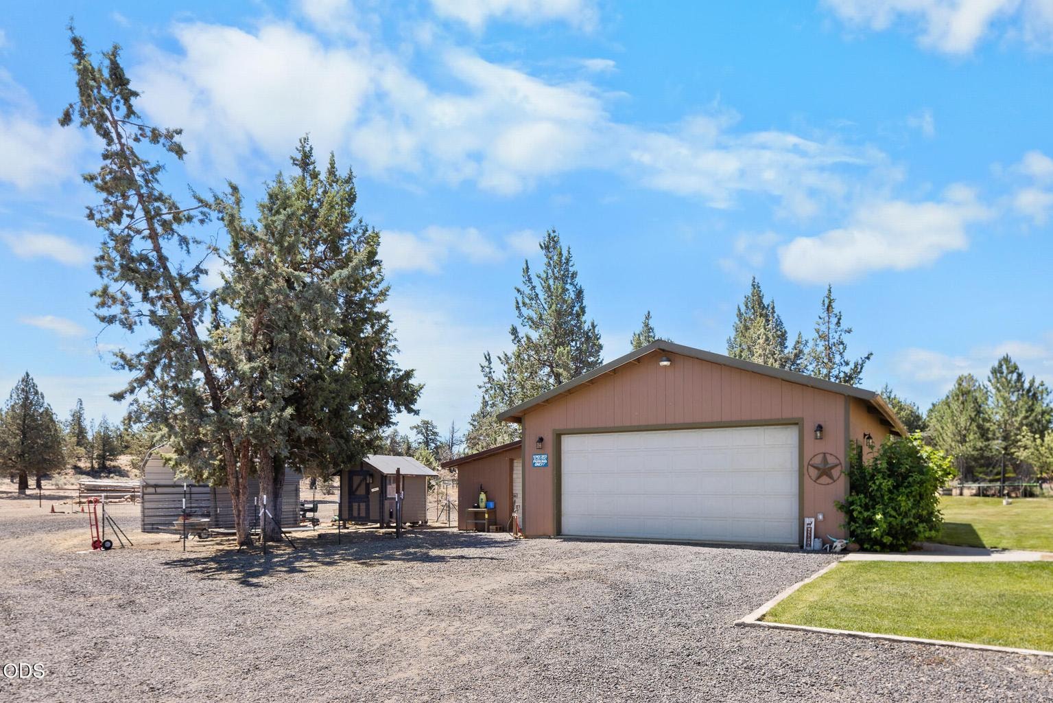 Photo of 4970 NW 62nd Street 3 of 33